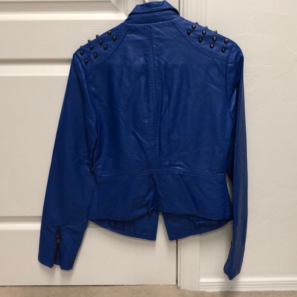 Blue Jacket - Picture 2 of 5